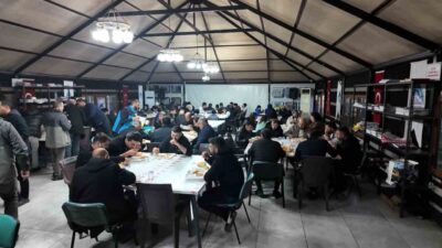 Eyyübiye Belediyesi’nin Yenice ve Haleplibahçe’deki eğitim otaklarında her akşam düzenlediği