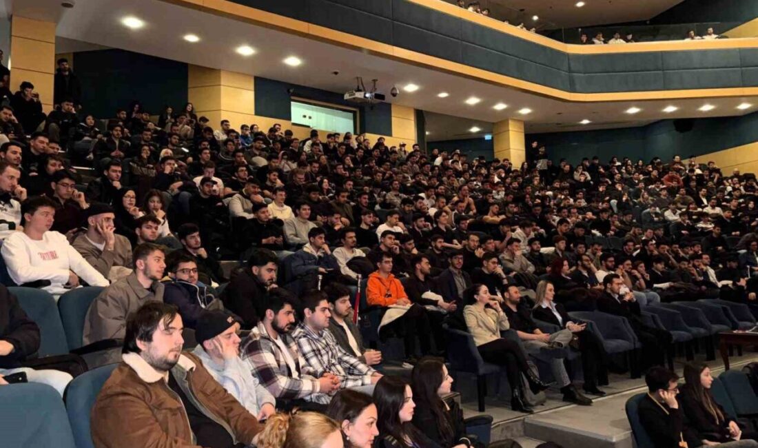 Sakarya Uygulamalı Bilimler Üniversitesi’nde bulunan Turgut Özal Kültür ve Kongre