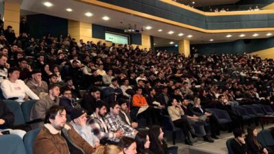 Sakarya Uygulamalı Bilimler Üniversitesi’nde bulunan Turgut Özal Kültür ve Kongre