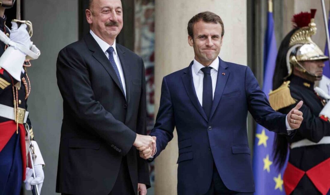Fransa Cumhurbaşkanı Emmanuel Macron, Azerbaycan Cumhurbaşkanı İlham Aliyev’i telefonla arayarak