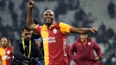 Galatasaray’ın Nijeryalı futbolcusu Victor Osimhen, Beşiktaş derbisinden sonra sarı-kırmızılı taraftarlara