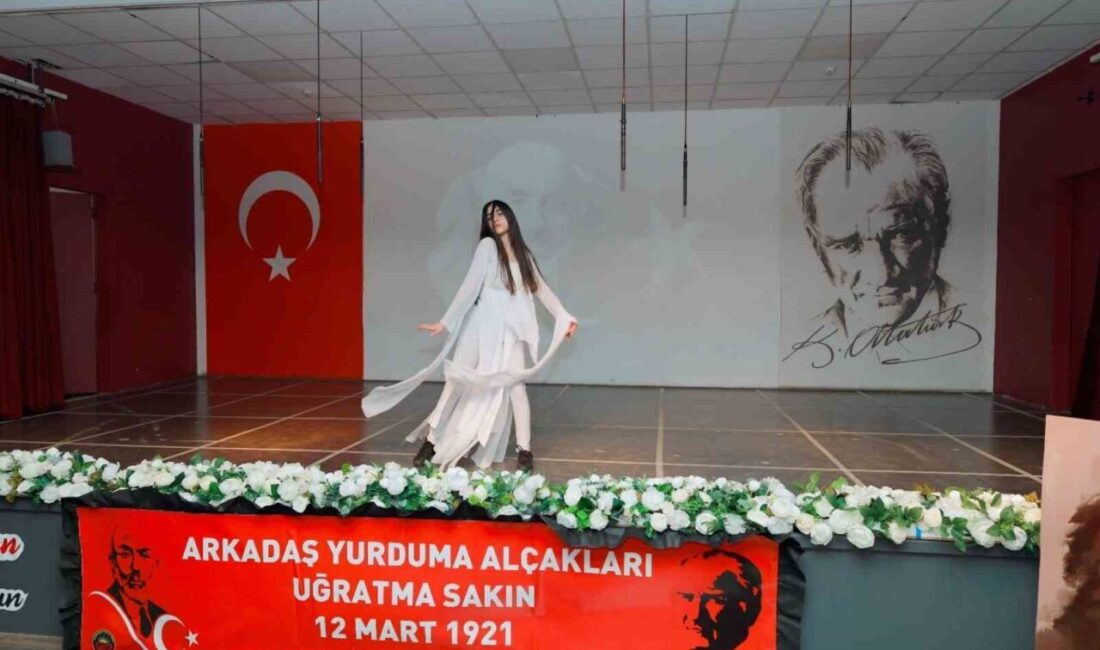 Gaziantep Kolej Vakfı Özel Okulları öğrencileri tarafından sahnelenen ve katılımcıların