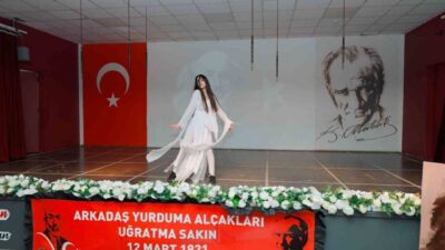 Gaziantep Kolej Vakfı Özel Okulları öğrencileri tarafından sahnelenen ve katılımcıların