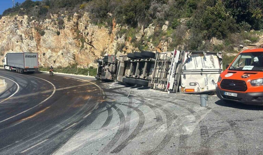 Antalya’nın Gazipaşa ilçesinde meydana gelen kazada, direksiyon hakimiyeti kaybedilen muz