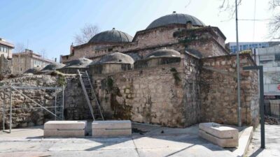 Gebze’de Osmanlı döneminden günümüze ulaşan Tarihi Çarşı Hamamı’nda restorasyon çalışmaları