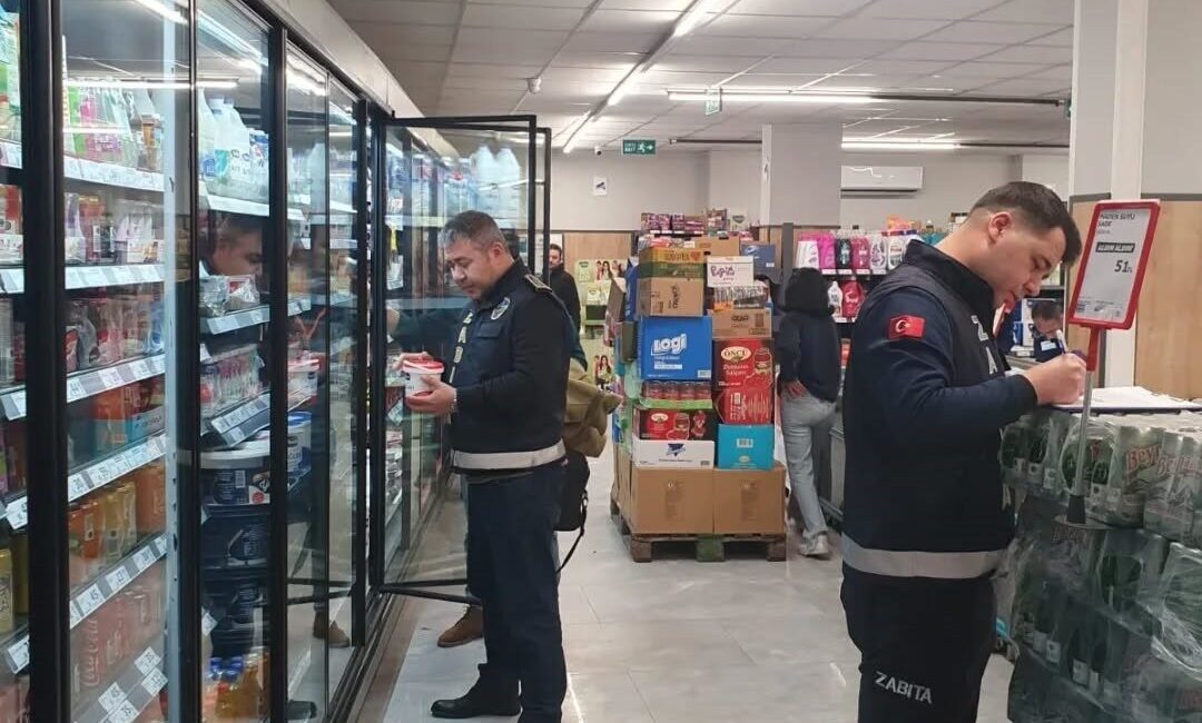 Aydın’ın Germencik ilçesinde, yaklaşan bayram öncesinde gıda güvenliğini sağlamak amacıyla