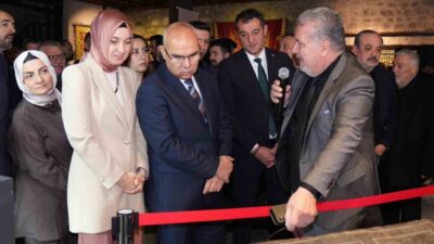 Giresun’da Ramazan ayı dolayısıyla düzenlenen Mukaddes Emanetler Sergisi ziyaretçilere kapılarını