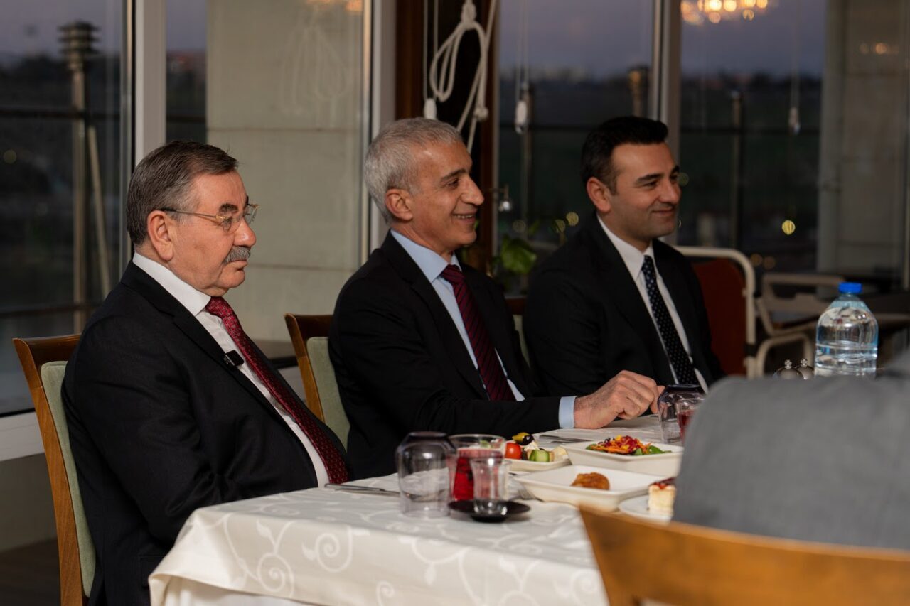 Gölbaşı Belediye Başkanı Yakup Odabaşı’nın ev sahipliğinde ilçe erkanının katılımıyla
