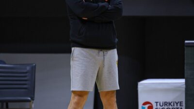 Göztepe Voleybol, Başantrenör Ataman Güneyligil ile yollarının ayrıldığını duyurdu. Konuyla