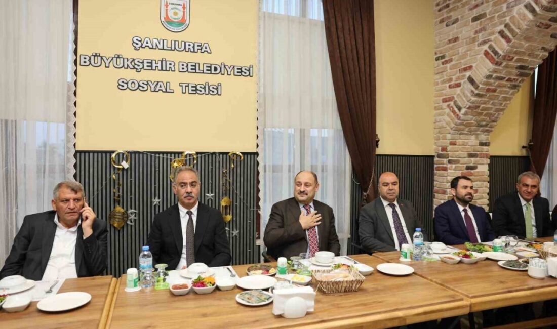 Şanlıurfa Büyükşehir Belediye Başkanı Mehmet Kasım Gülpınar, iftar programında ilçe