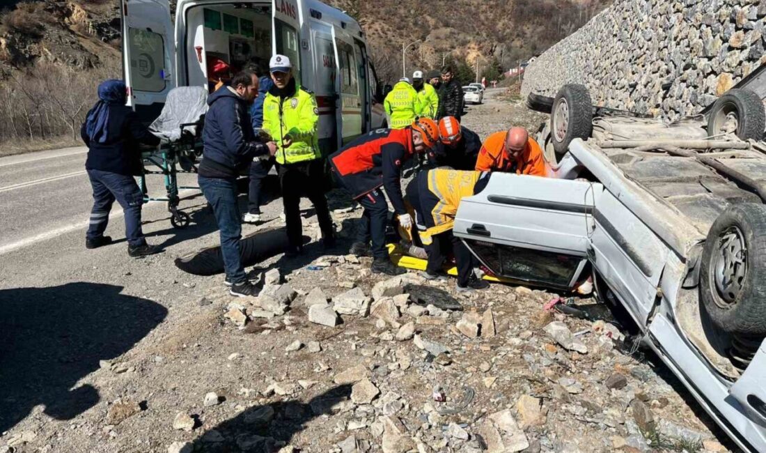 Gümüşhane’de sürücüsünün direksiyon hakimiyetini kaybettiği otomobilin ters dönmesi sonucu meydana