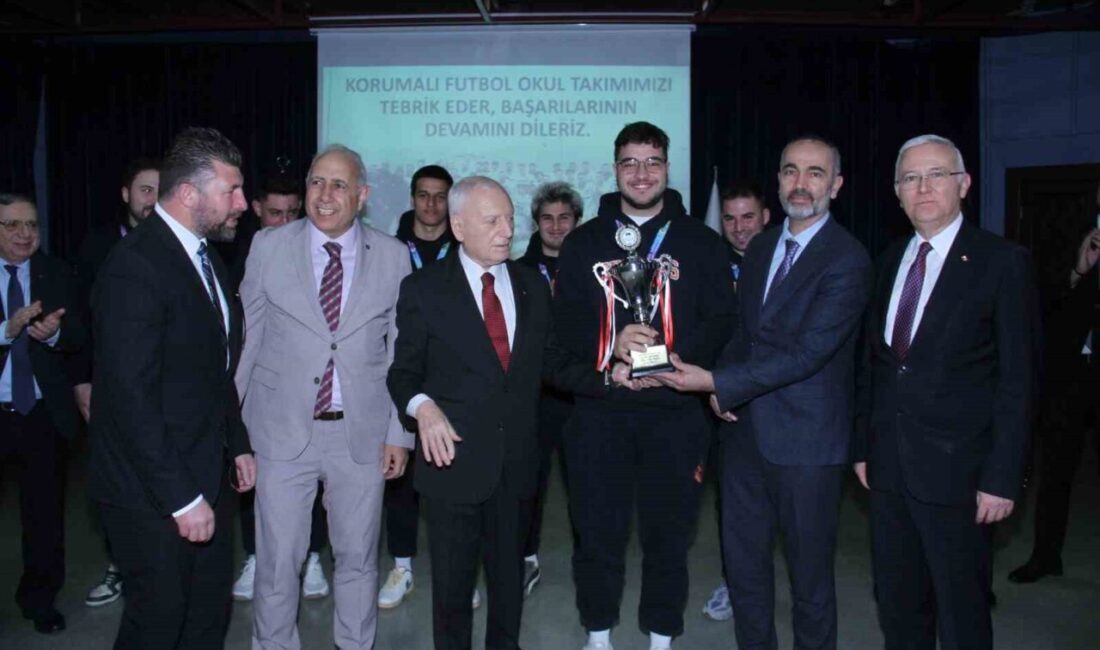 Türkiye Üniversite Sporları Federasyonu (TÜSF) tarafından düzenlenen Üniversitelerarası Korumalı Futbol