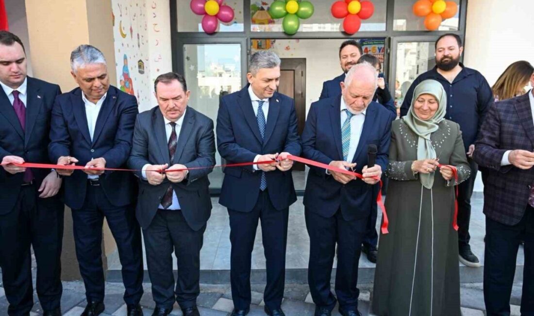 Antalya’nın Muratpaşa ilçesinde inşası tamamlanan Hacı Nizamettin Demirel Camii ve
