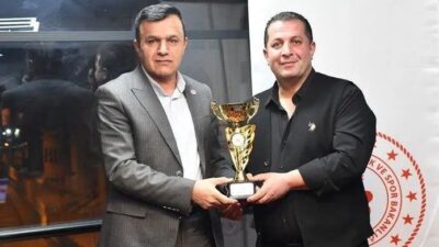 Hakkari’de düzenlenen Üç Bant Bilardo Turnuvası, dört gün süren çekişmeli