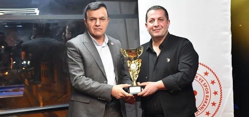 Hakkari’de düzenlenen Üç Bant Bilardo Turnuvası, dört gün süren çekişmeli