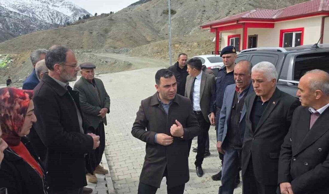 Adıyaman’ın Gölbaşı ilçesinde yapımı tamamlanan kalıcı deprem konutları hak sahiplerine