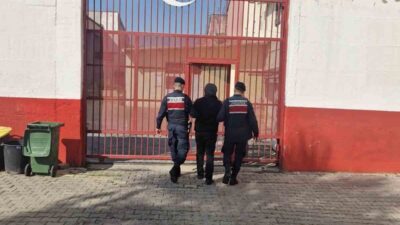 Aydın’ın Efeler ilçesinde hırsızlık suçundan 5 yıl hapis cezasıyla aranan