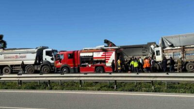 Hatay’da aynı istikametteki 2 kamyonun çarpıştığı kazada 1 kişi hayatını
