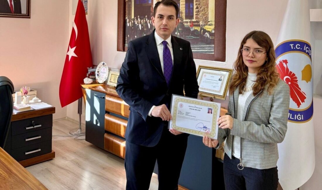 Hisarcık Kaymakamı Erkan Atam, yürüttükleri eTwinning projeleri kapsamında Ulusal Kalite