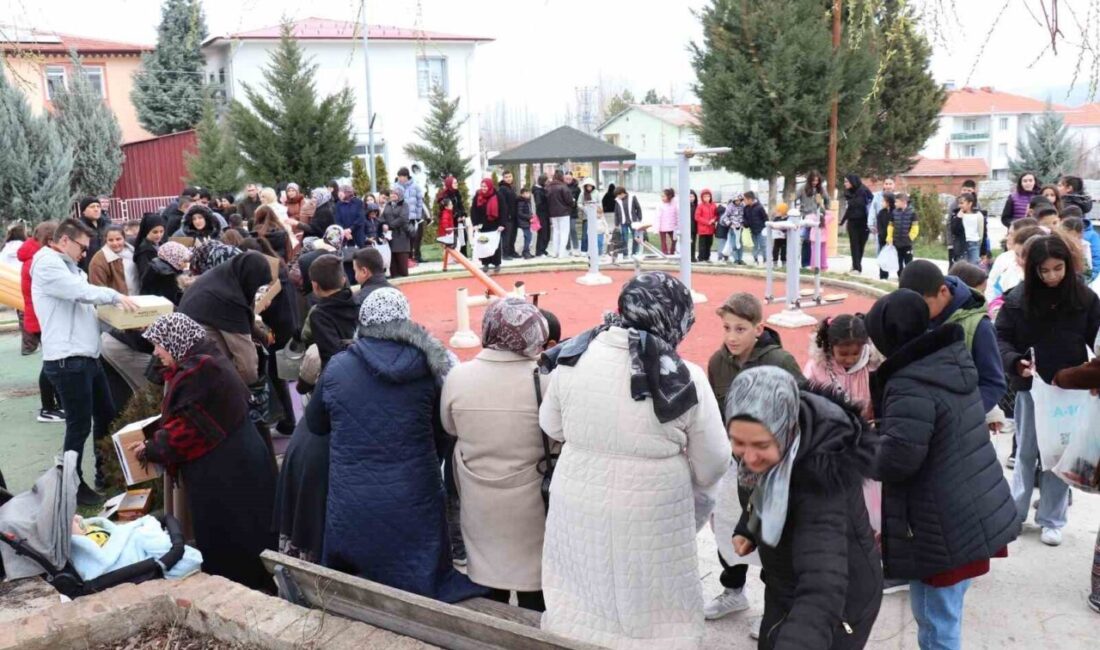 KÜTAHYA (İHA) – Kütahya’nın Hisarcık ilçesinde bir araya gelen çocuklar