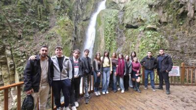 DÜZCE (İHA) – Düzce Üniversitesi hukuk topluluğu tarafından Akçakoca’ya gezi