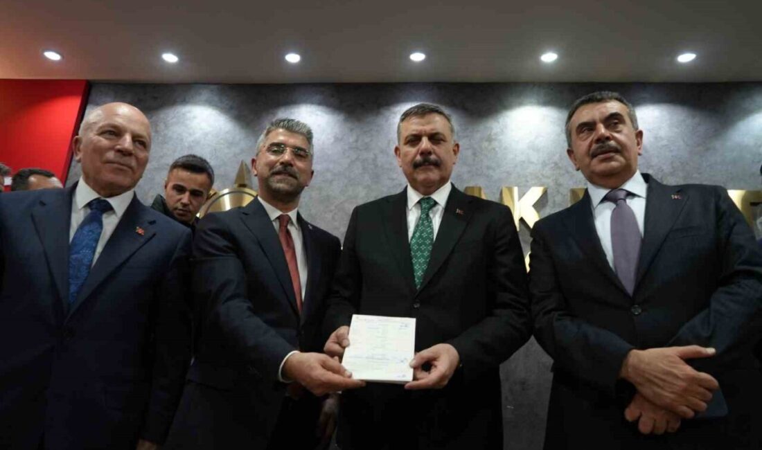 İçişleri Bakanı Mustafa Çiftçi, Erzurum temasları çerçevesinde AK Parti İl