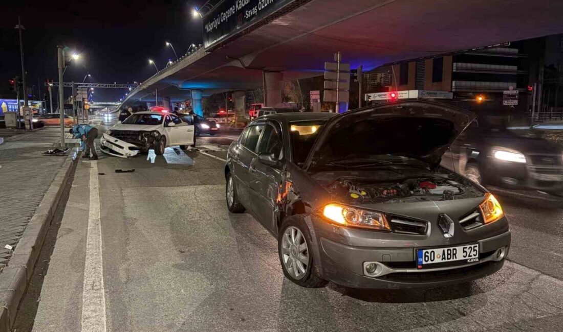 Kayseri’nin Kocasinan ilçesinde iki otomobilin çarpıştığı trafik kazasında, 1 kişi