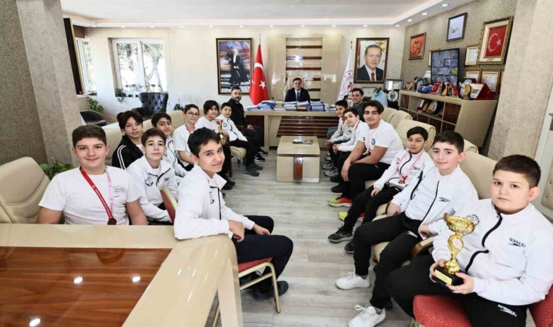 Balıkesir’de düzenlenen Okul Sporları Su Topu Yıldız Erkekler Türkiye Birinciliği’nde