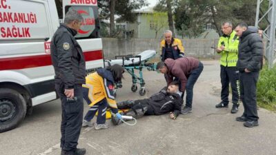 Samsun’un İlkadım ilçesinde ilaç firmasına ait motosiklet ile otomobilin çarpıştığı