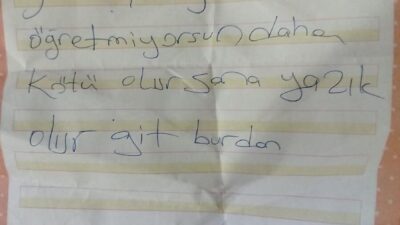 Eskişehir’deki bir ilkokulun kapısına tehdit içerikli not bırakan veli, çıkarıldığı