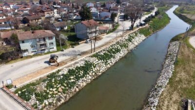 İnegöl Belediyesi, Kulaca Mahallesi’nde Koca Çayı çevresinde başlattığı peyzaj düzenleme