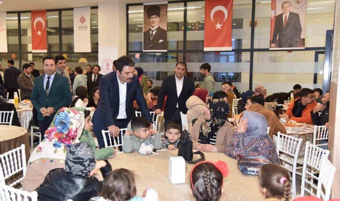 İpekyolu Kaymakamı Tufan Bağır Gilan, Bitlis Vakıflar Bölge Müdürlüğü tarafından