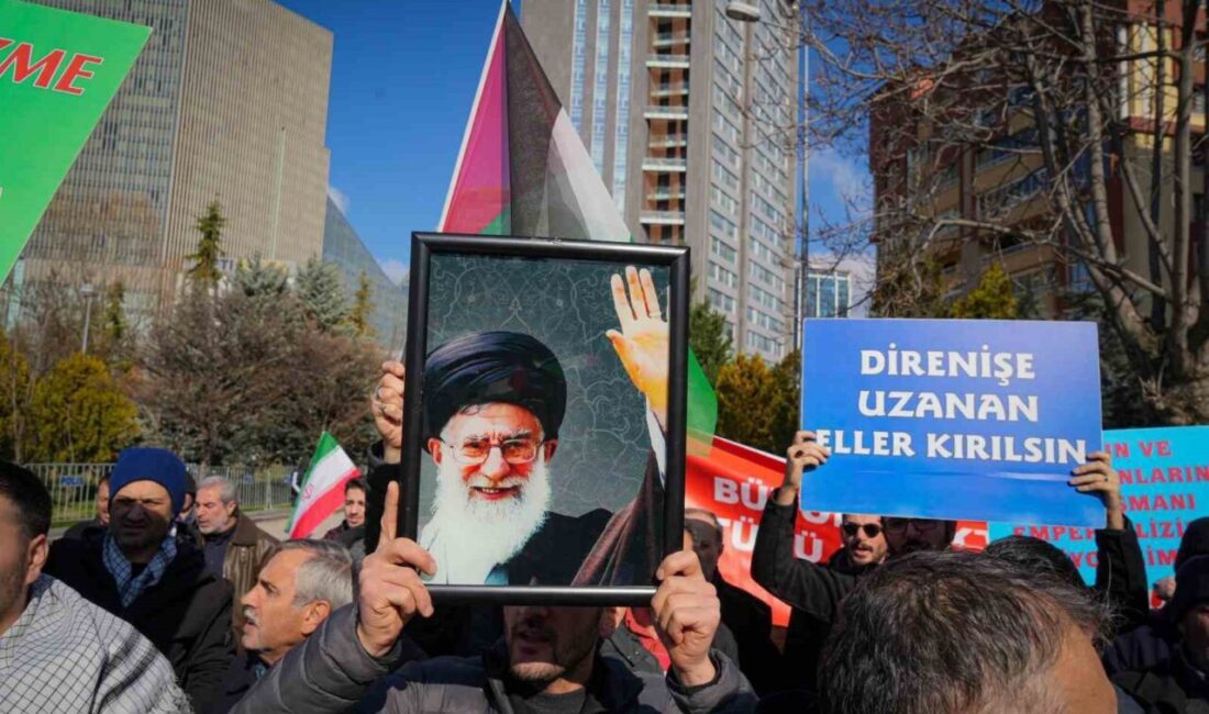 İran Dini Lideri Ayetullah Ali Hamaney İsrail-ABD ortak saldırısında hayatını