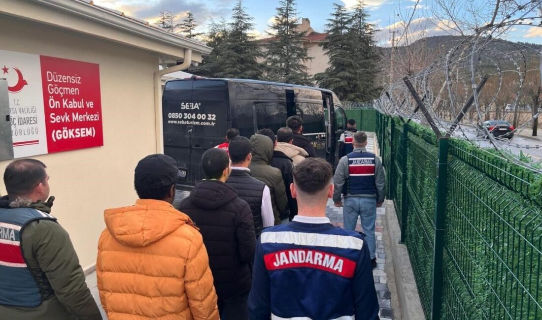 Isparta İl Jandarma Komutanlığı ekiplerince şubat ayında düzensiz göç ve