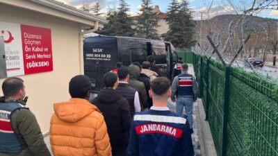 Isparta İl Jandarma Komutanlığı ekiplerince şubat ayında düzensiz göç ve