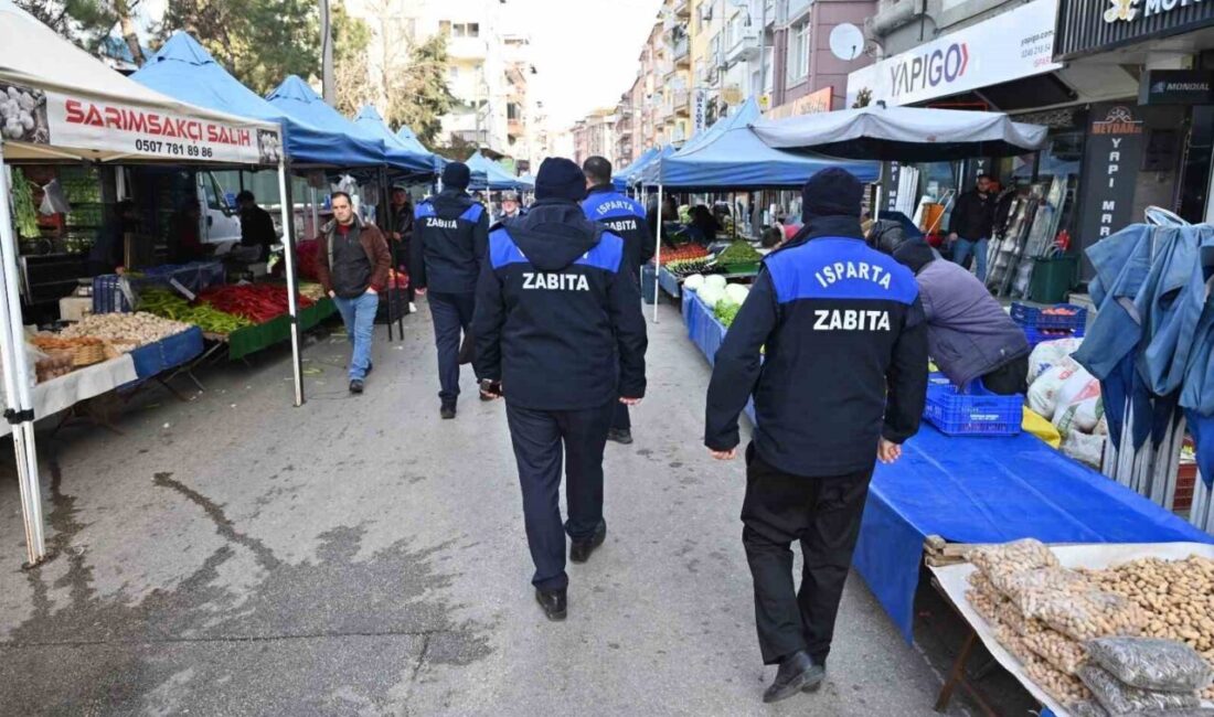 Isparta Belediyesi Zabıta Müdürlüğü ekipleri, kent merkezinde kurulan Salı Pazarı’nda