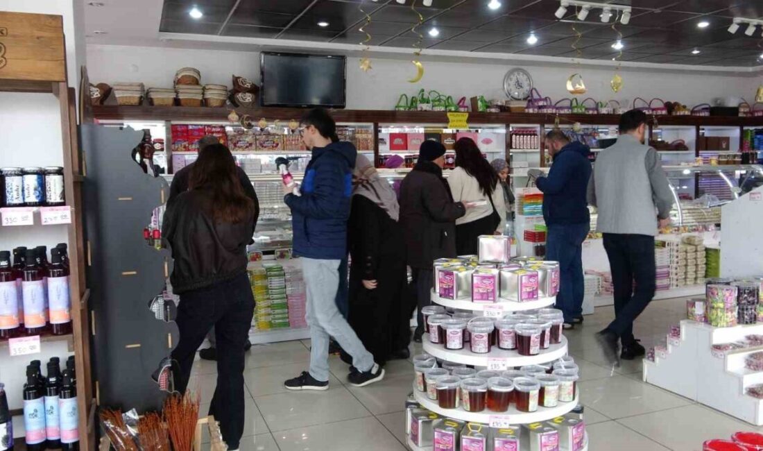 Ramazan Bayramı öncesinde Isparta’nın ünlü gül lokumuna olan talep arttı.