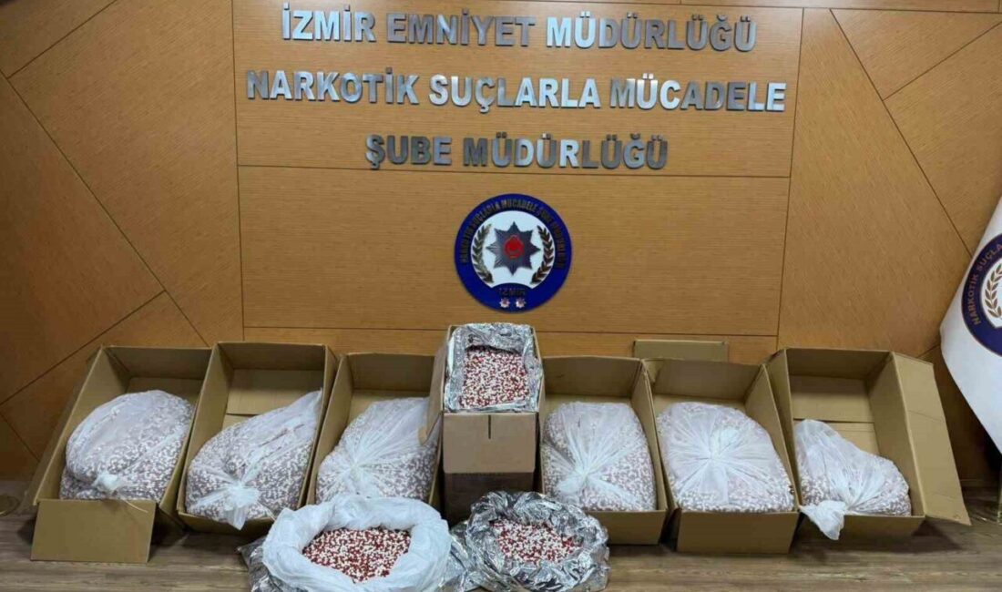 İzmir’in Buca ilçesinde polisin bir adrese gerçekleştirdiği operasyonda 356 bin