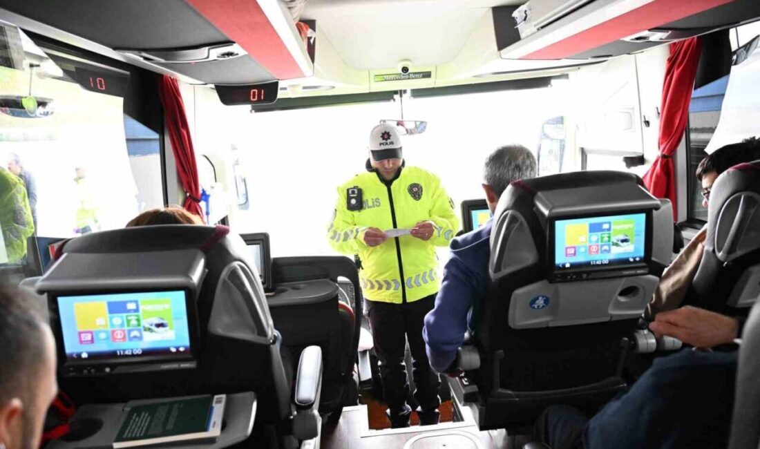 İzmir Emniyet Müdürlüğü ekipleri, vatandaşların huzurlu bir tatil geçirmesi amacıyla