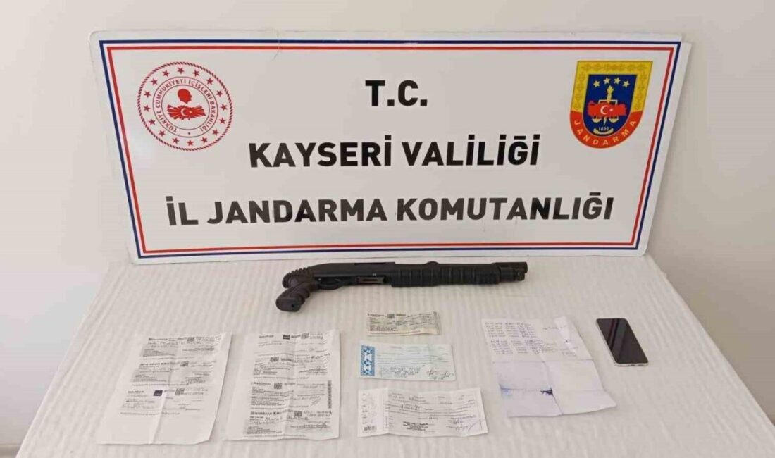 Kayseri’de jandarma ekipleri tarafından yapılan çalışmalarda, tefecilik yaptığı iddia edilen