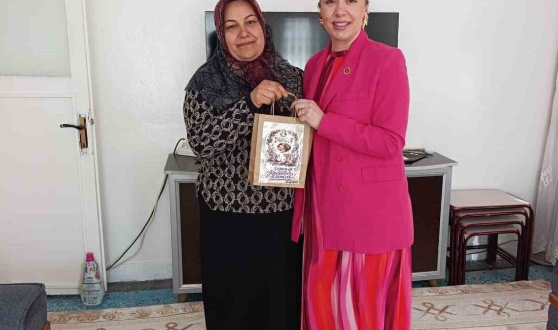 Diyarbakır’ın Bağlar ilçesine bağlı Körhat Mahallesi Muhtarı Dilek Dere, 8