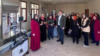 Adana’da usta öğretici kadınlar güçlerini birleştirip kurdukları kooperatif ile hem