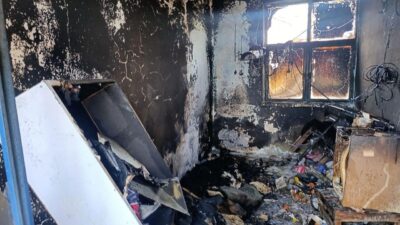 Kahramanmaraş’ın Onikişubat ilçesinde bir evde elektrikli sobadan çıktığı değerlendirilen yangında