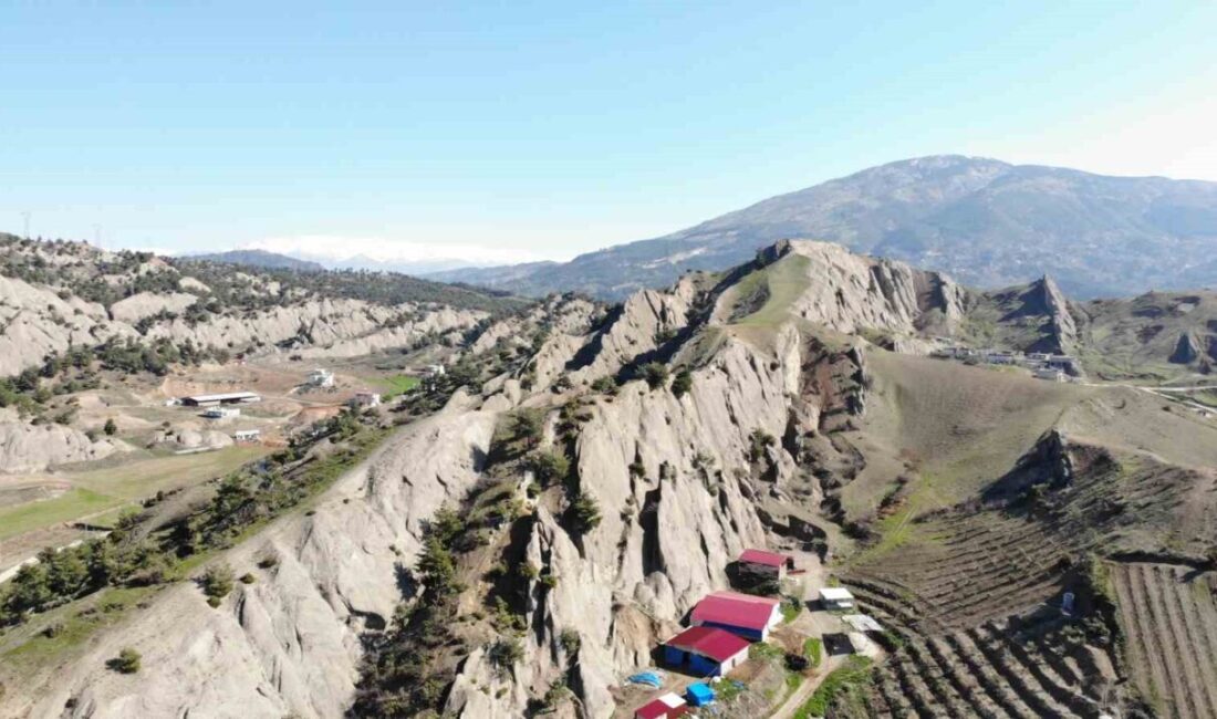 Kahramanmaraş şehir merkezindeki bir mahallede bulunan kayalık bölge, sivri ve