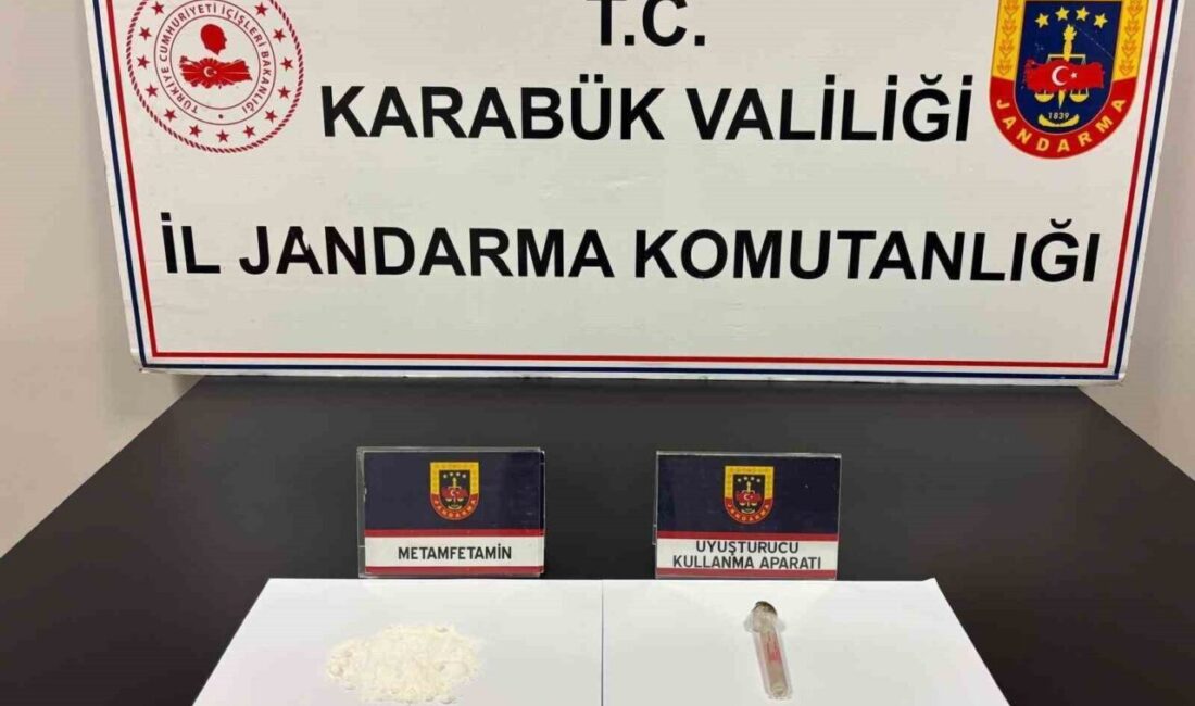 Karabük’te jandarma ekiplerince düzenlenen iki ayrı uyuşturucu operasyonunda 3 şüpheli