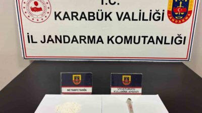 Karabük’te jandarma ekiplerince düzenlenen iki ayrı uyuşturucu operasyonunda 3 şüpheli