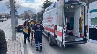 Karaman’da otomobil ile motosikletin çarpışması sonucu meydana gelen trafik kazasında