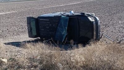 Konya’nın Karapınar ilçesinde kamyonetin devrilmesi sonucu meydana gelen trafik kazasında