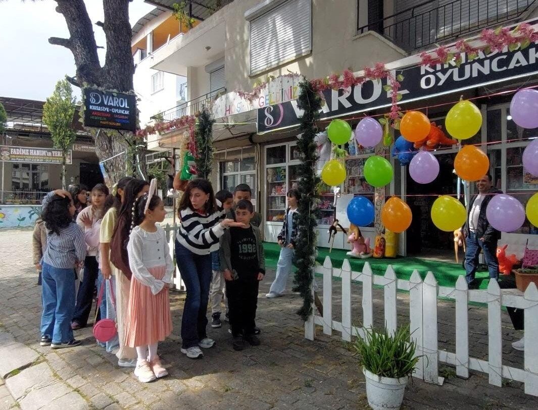 Aydın’da Ramazan Bayramı çeşitli etkinliklerle kutlanırken, Efeler İlçesi’ne bağlı Kardeşöy