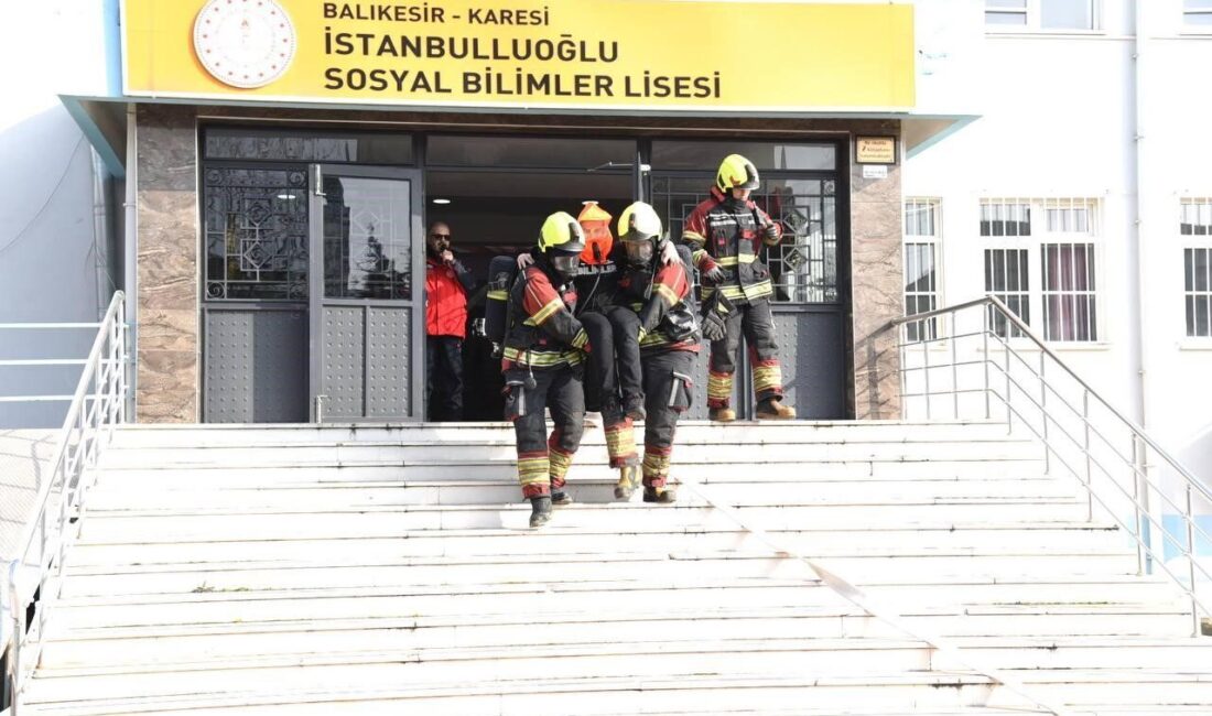 Balıkesir’in Karesi ilçesinde bulunan İstanbulluoğlu Sosyal Bilimler Lisesi ev sahipliğinde,